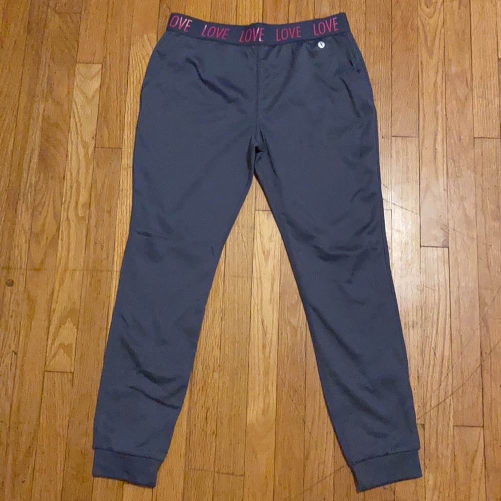 Xersion Joggers with pockets